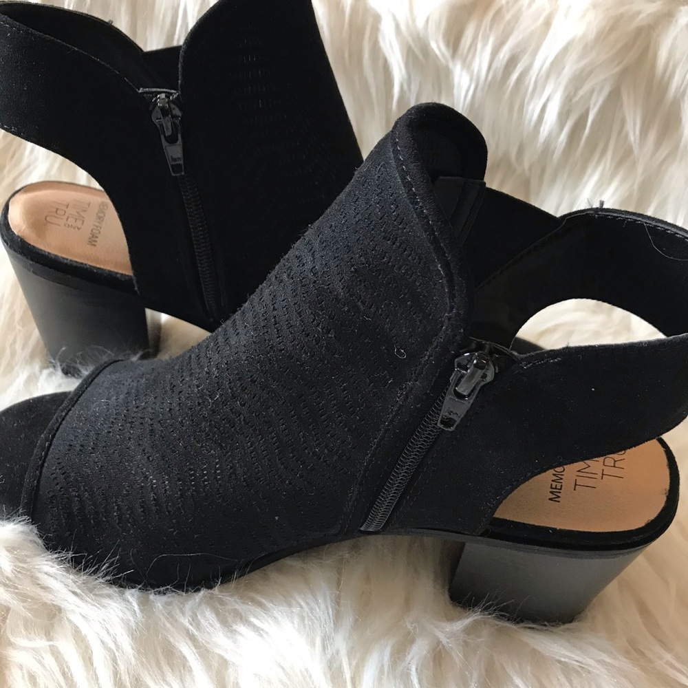 NWOT Time and Tru Black Peep Toe Booties